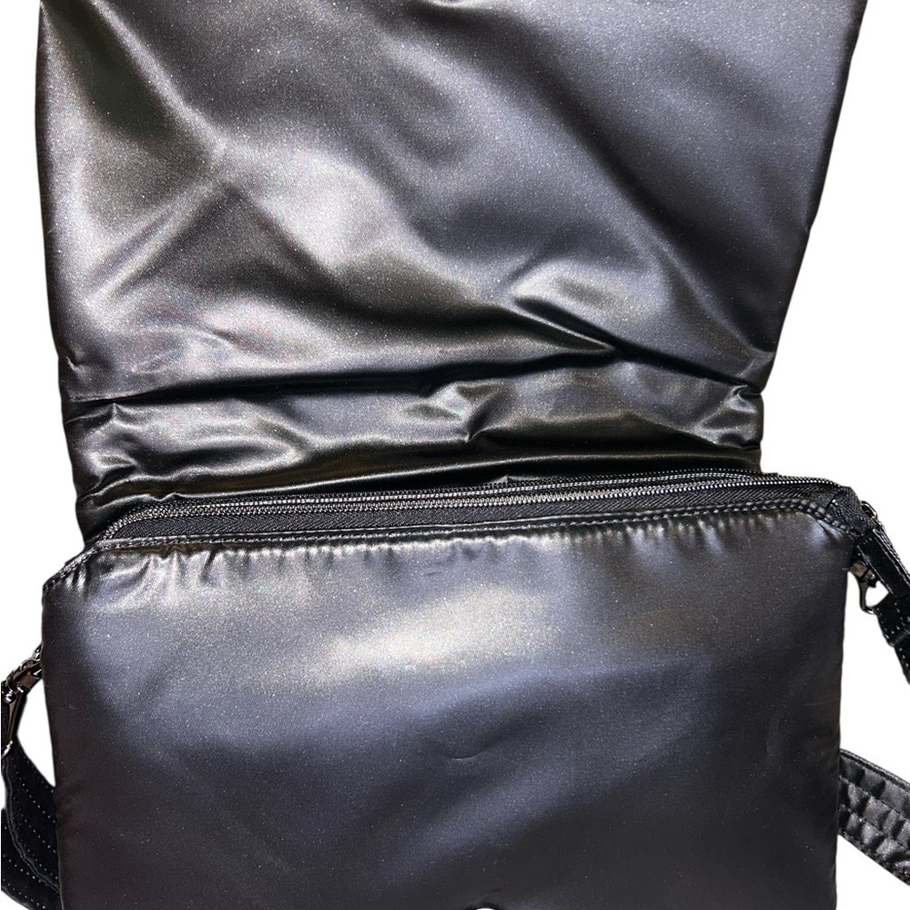 NWOT lug huddle quilted crossbody bag - Picture 3 of 13